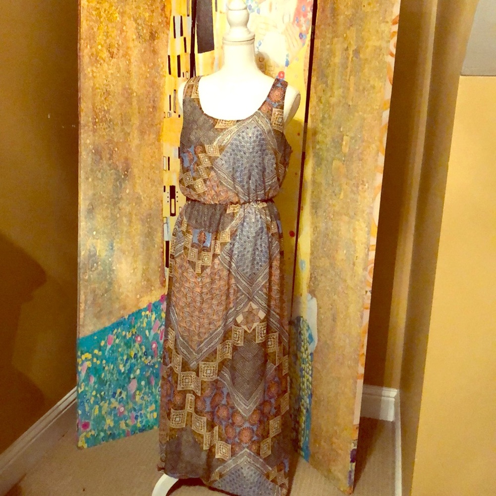 Sleeveless bohemian style dress